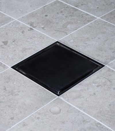 TILE IN SVART 2